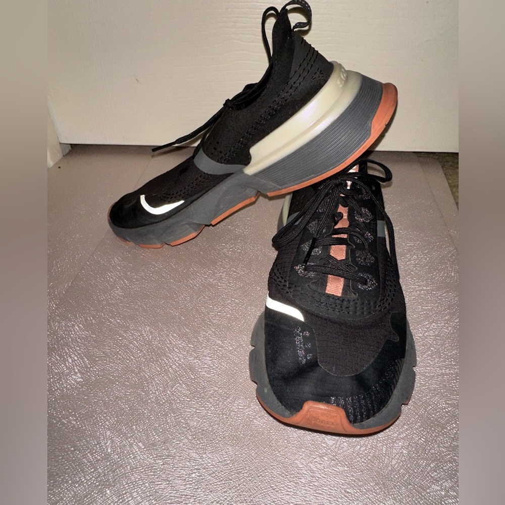 Sorel women’s Kinetic Rush Ripstop sneakers  7 activewear athleisure